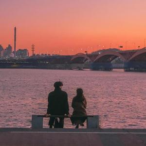 男人手婬出精过程Gay
