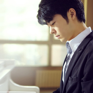 男人手婬出精过程Gay
